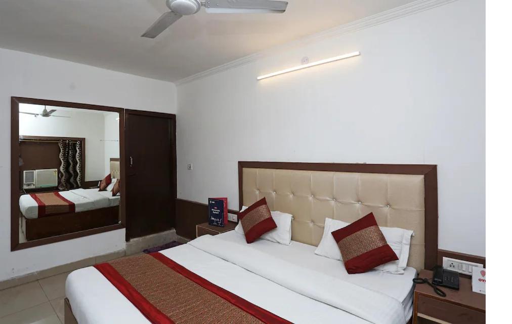 Vishal Hotel By Comfort Rooms New Delhi Buitenkant foto