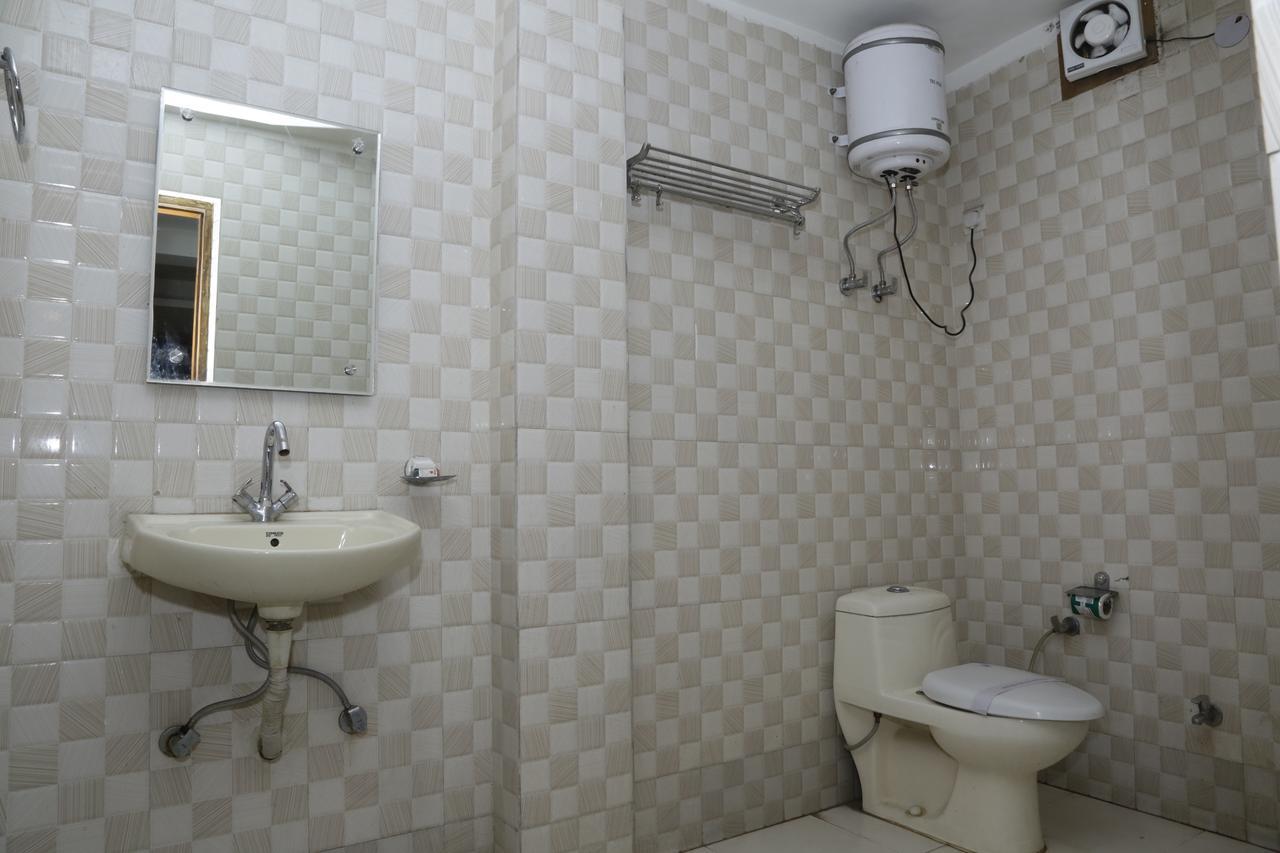 Vishal Hotel By Comfort Rooms New Delhi Buitenkant foto