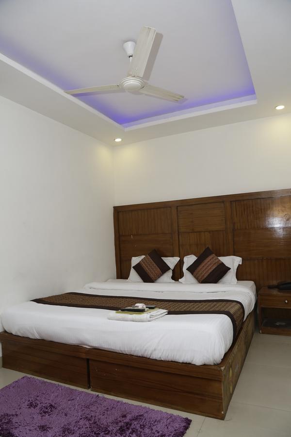 Vishal Hotel By Comfort Rooms New Delhi Buitenkant foto