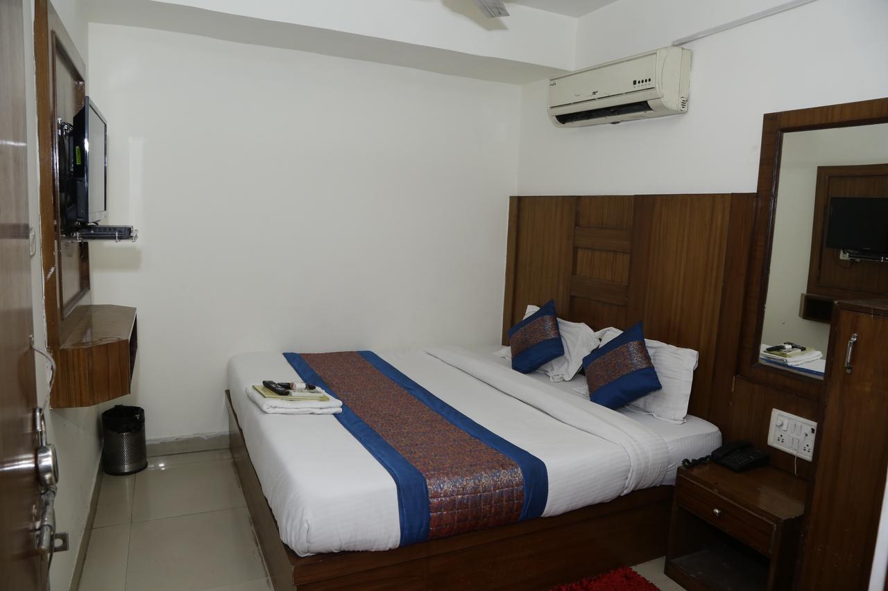 Vishal Hotel By Comfort Rooms New Delhi Buitenkant foto