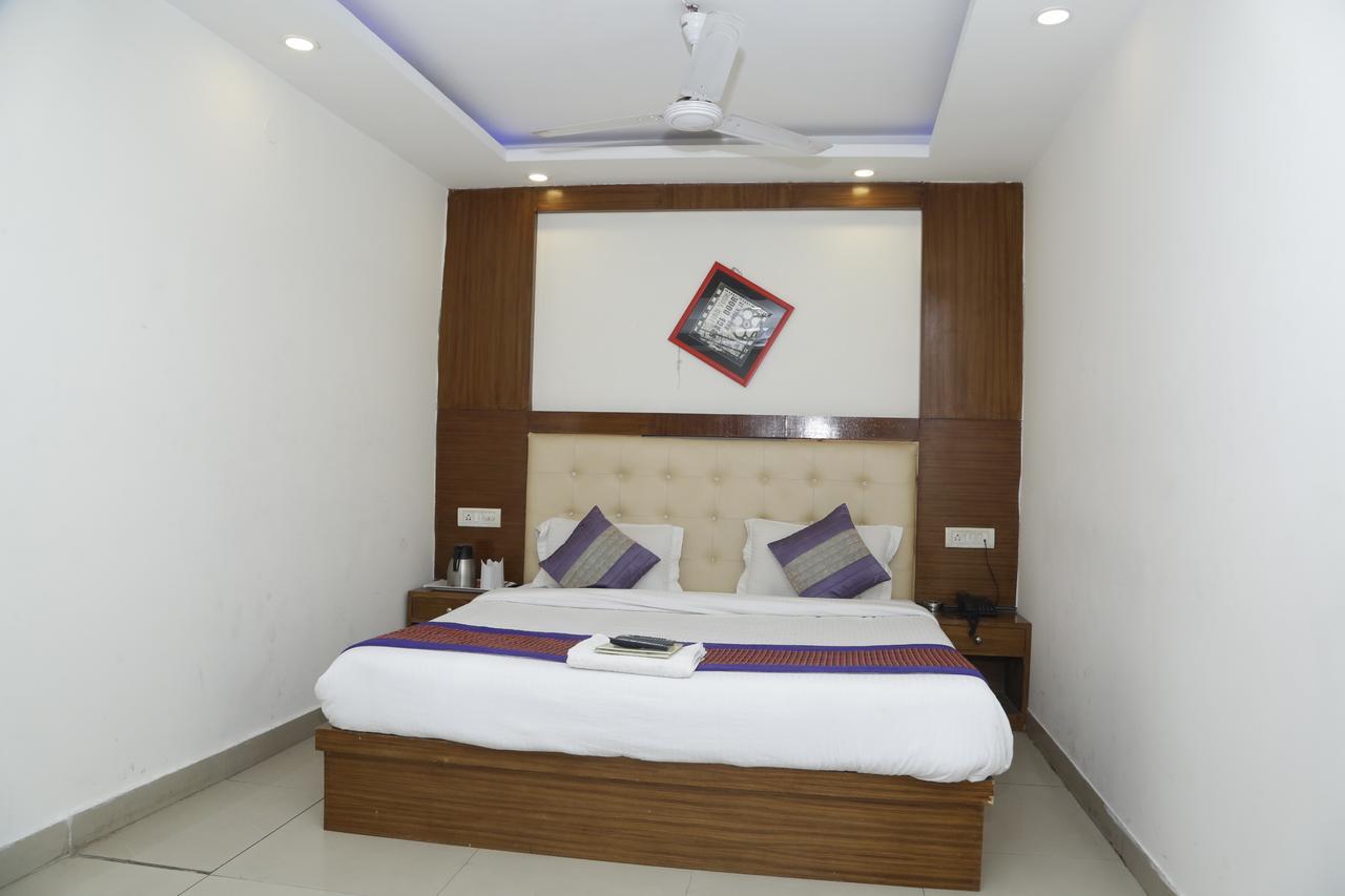 Vishal Hotel By Comfort Rooms New Delhi Buitenkant foto