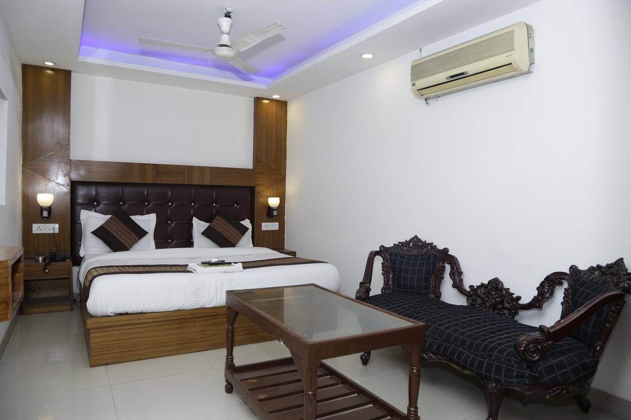 Vishal Hotel By Comfort Rooms New Delhi Buitenkant foto